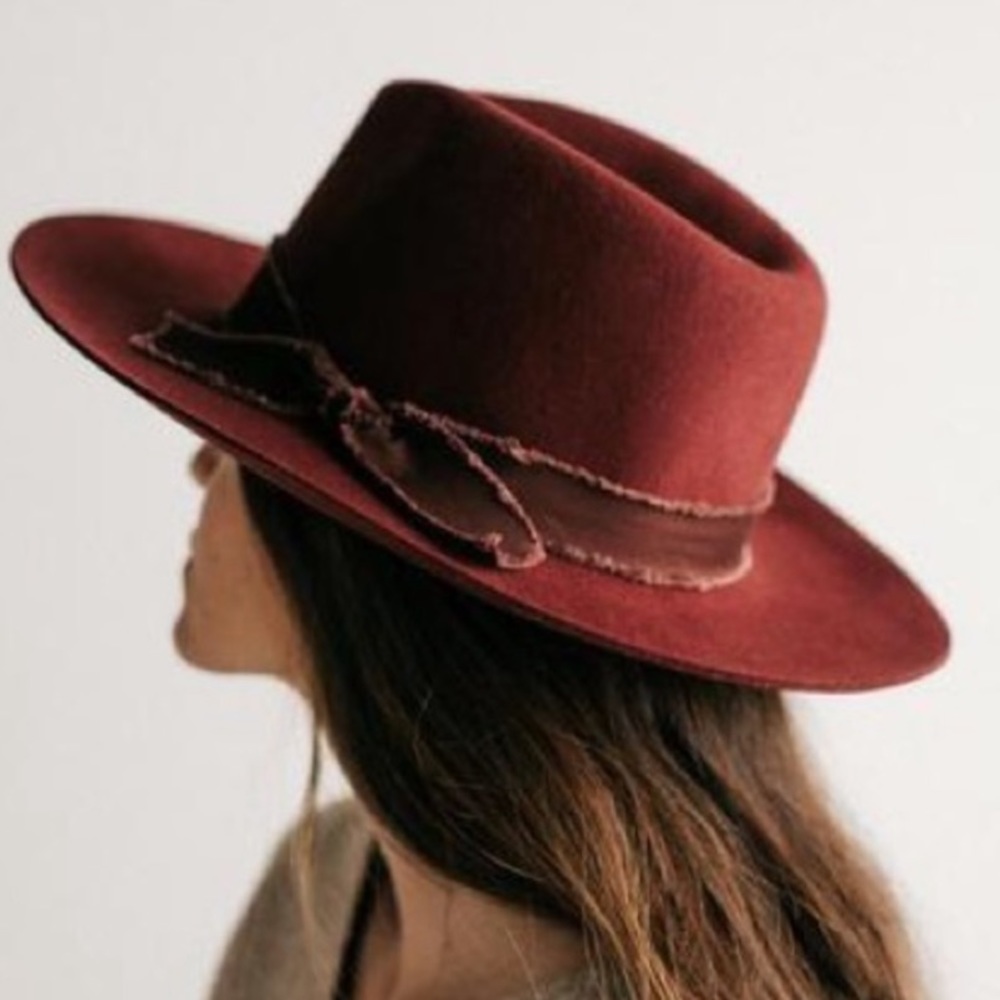 Gigi Pip Hannah Floppy Fedora